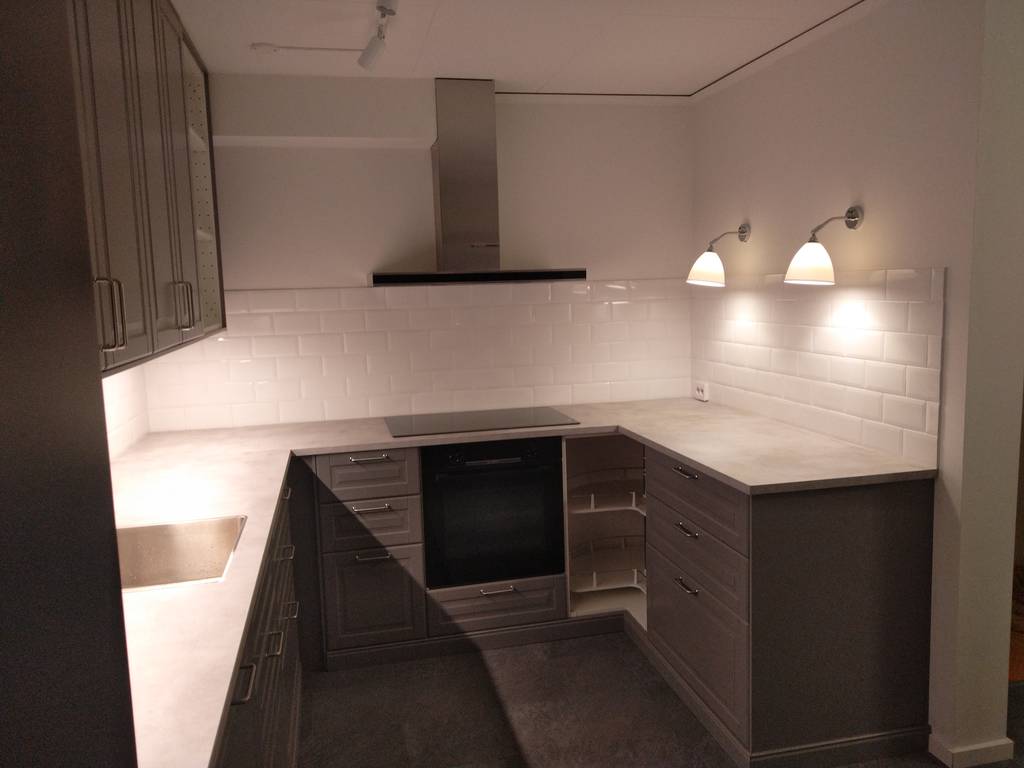 Bild 2 av referensprojekt Renovering av kök i Täby