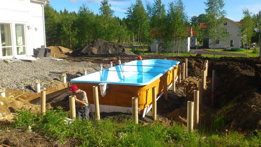 Bild 1 av referensprojekt Altan med inbyggd pool, Alsters kyrkby.