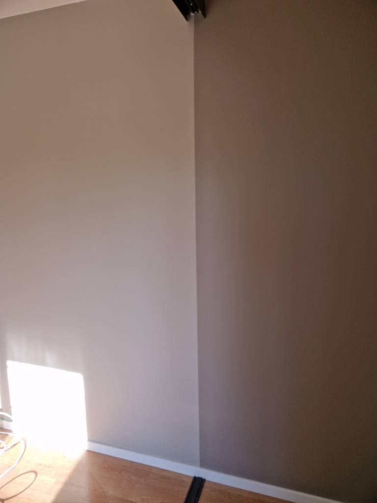 Bild 11 av referensprojekt Lagning av väggar samt spackling och målning