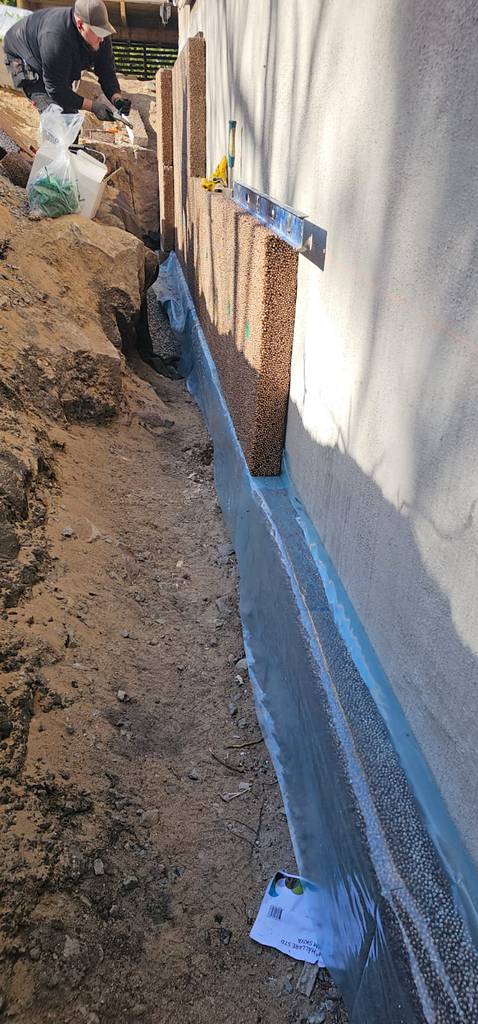 Bild 14 av referensprojekt Dränering, putsning och radonskydd.