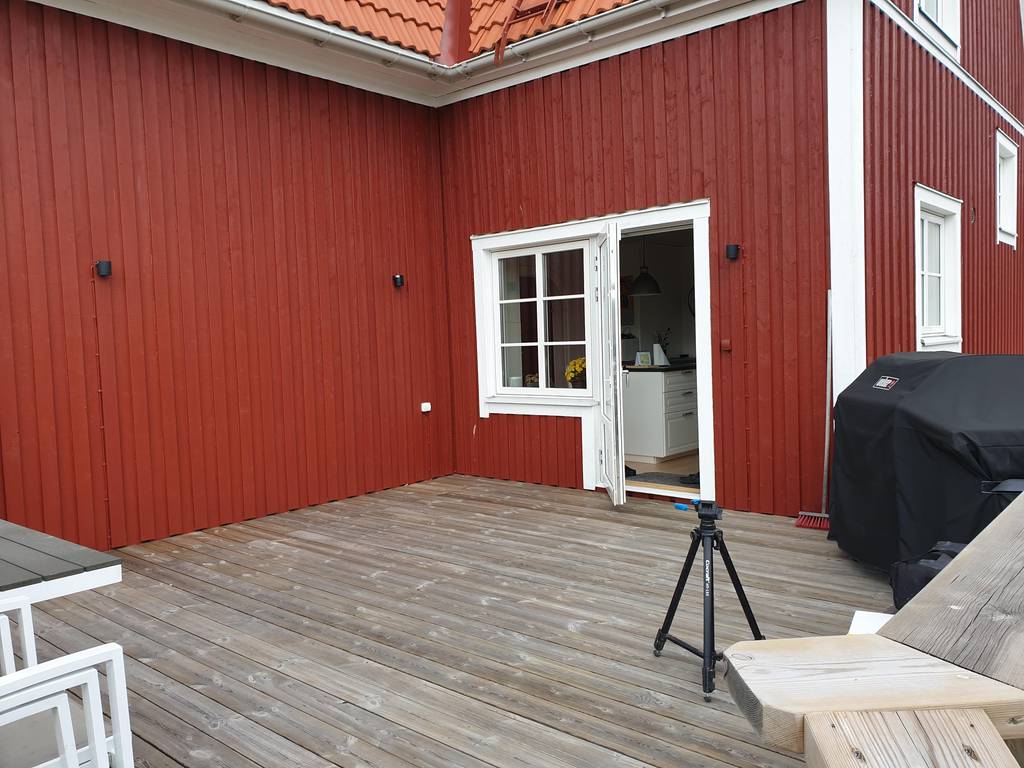 Bild 4 av referensprojekt Altan glaspartier och snörasskydd byggd åt Vi fixar Örebro AB