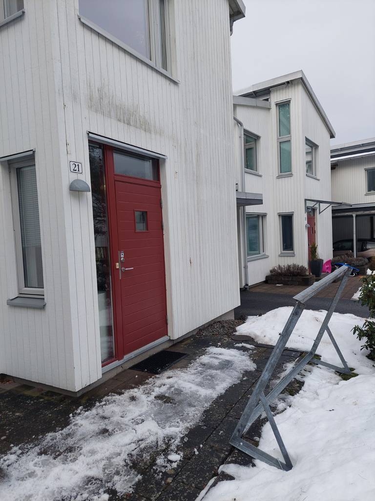 Bild 2 av referensprojekt Entrétak och fasadrenovering