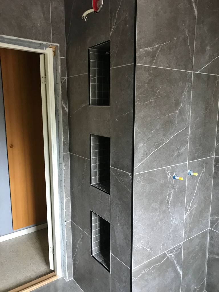 Bild 19 av referensprojekt Namn på projekt: Badrumsrenovering – tätskikt och kakelsättning