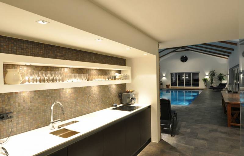 Bild 2 av referensprojekt Poolhus i Nyköping