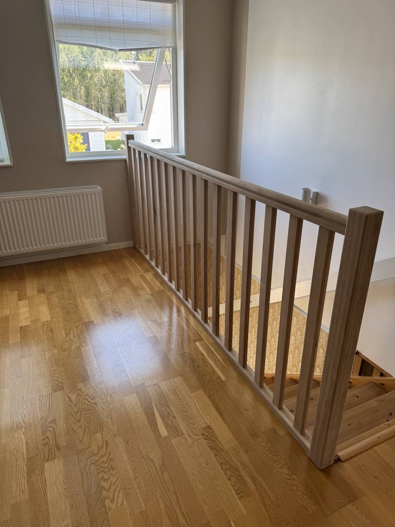 Bild 3 av referensprojekt Byte av trappräcke  Nyköping