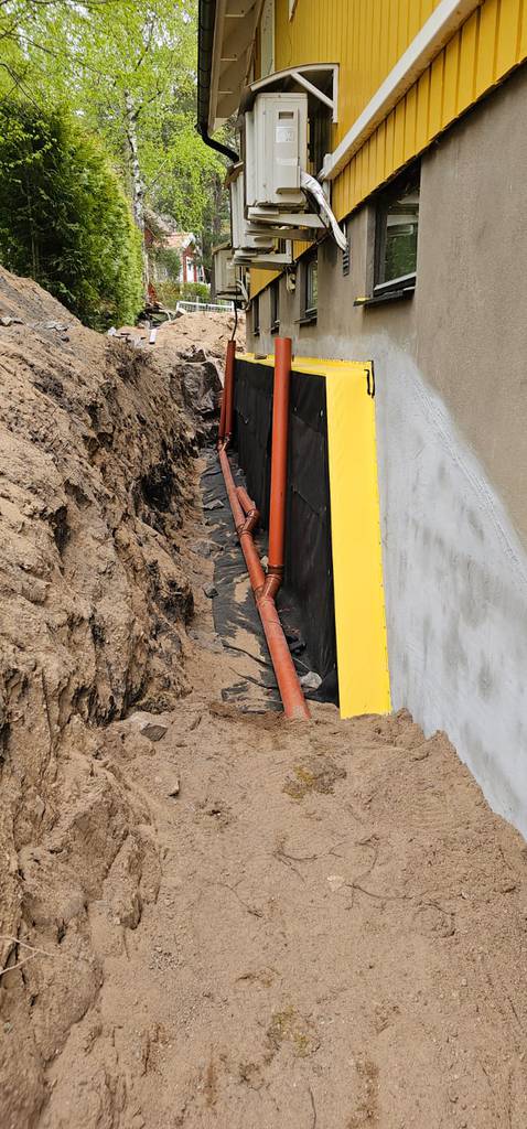 Bild 13 av referensprojekt Dränering, putsning och radonskydd.