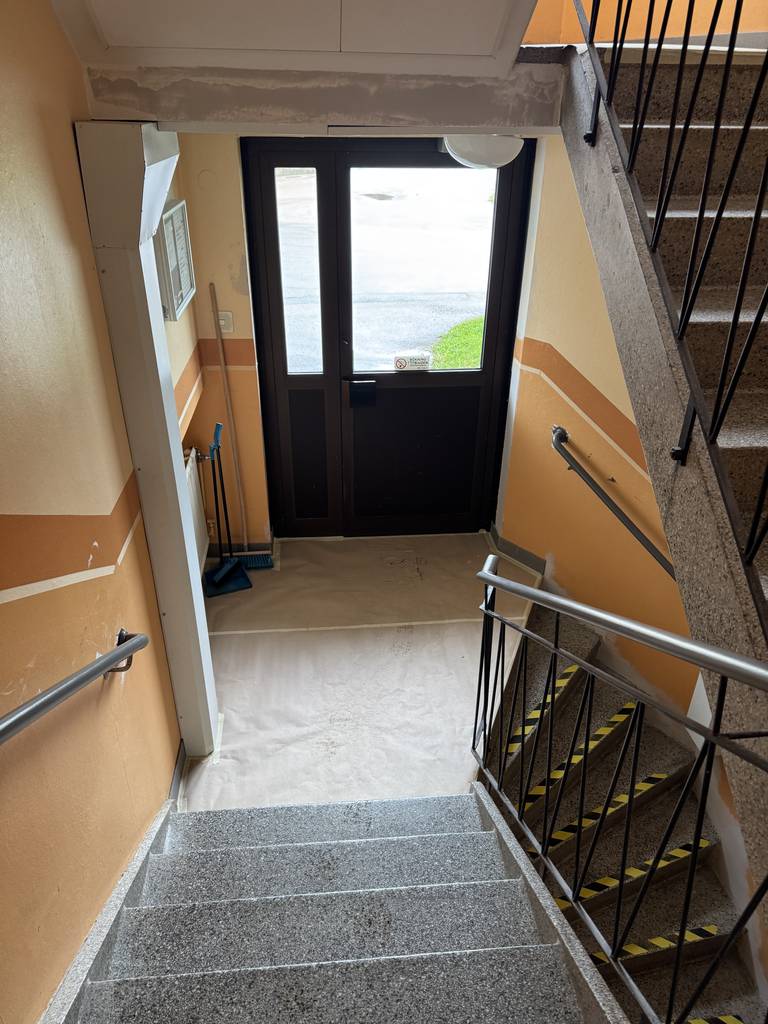 Bild 3 av referensprojekt Målning trapphus