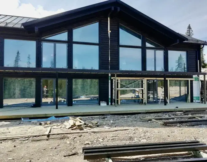 Bild 1 av referensprojekt Utbyggnad med tillhörande carport