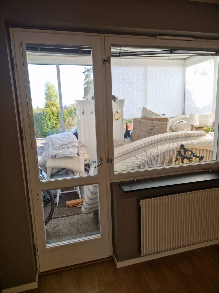 Bild 10 av referensprojekt Lagning av väggar samt spackling och målning