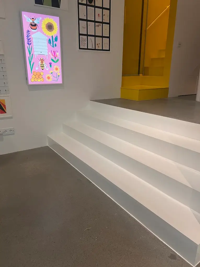 Bild 3 av referensprojekt Epoxitrappa och epoxigolv - Östermalm