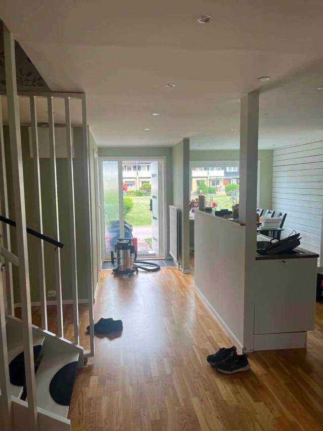 Bild 7 av referensprojekt Renovering av entré, hall & trappa