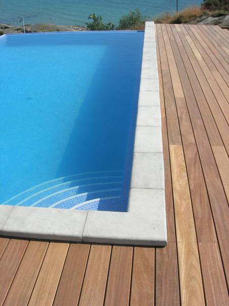 Bild 3 av referensprojekt Pool i Åsa med havsutsikt