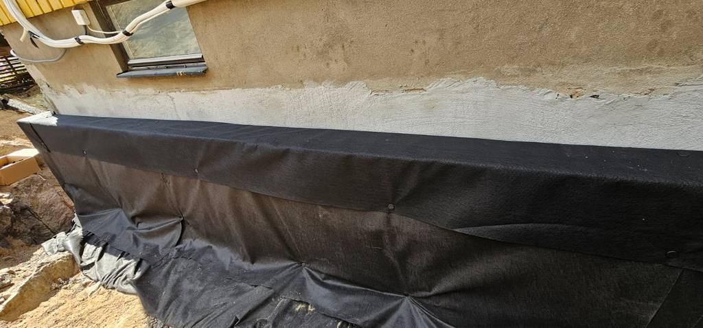 Bild 8 av referensprojekt Dränering, putsning och radonskydd.