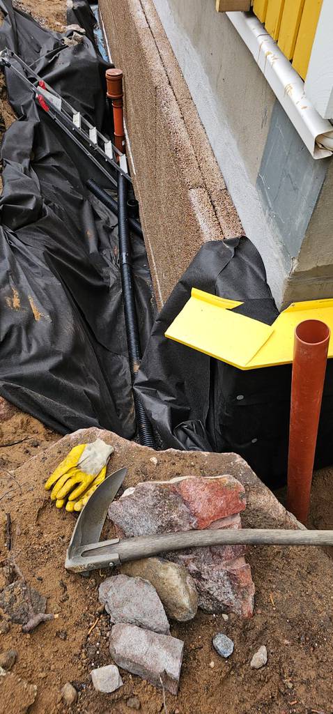 Bild 11 av referensprojekt Dränering, putsning och radonskydd.