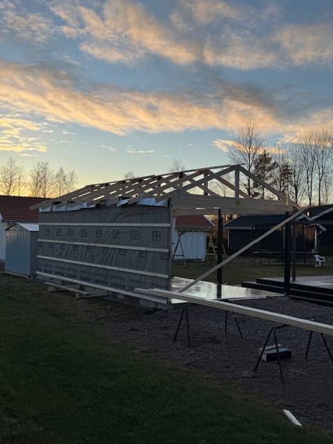 Bild 1 av referensprojekt Nyproduktion garage Vittinge