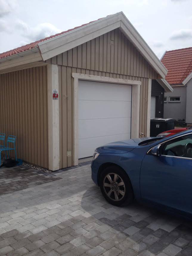 Bild 1 av referensprojekt Häljarp Garage och Hus tak