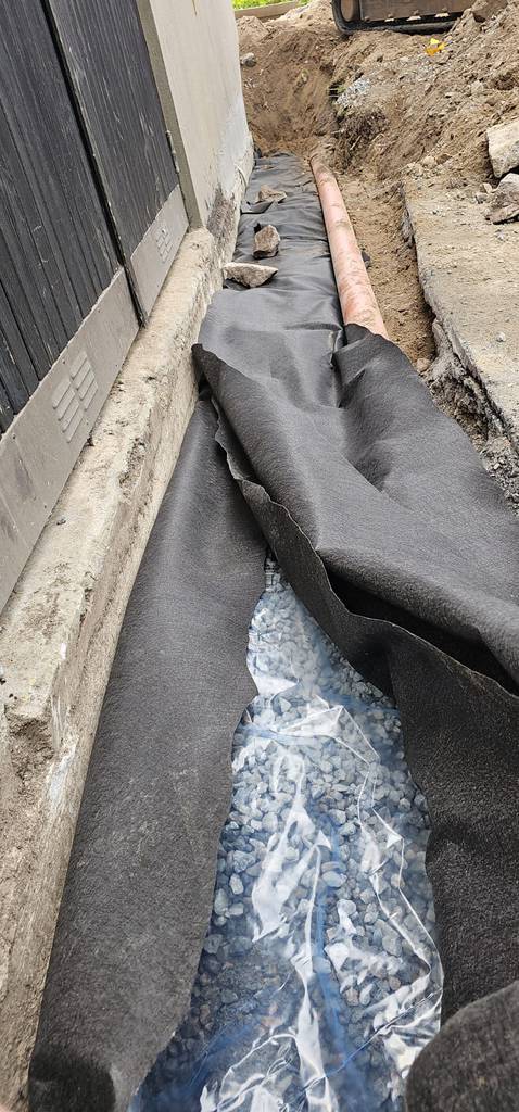 Bild 20 av referensprojekt Dränering, putsning och radonskydd.