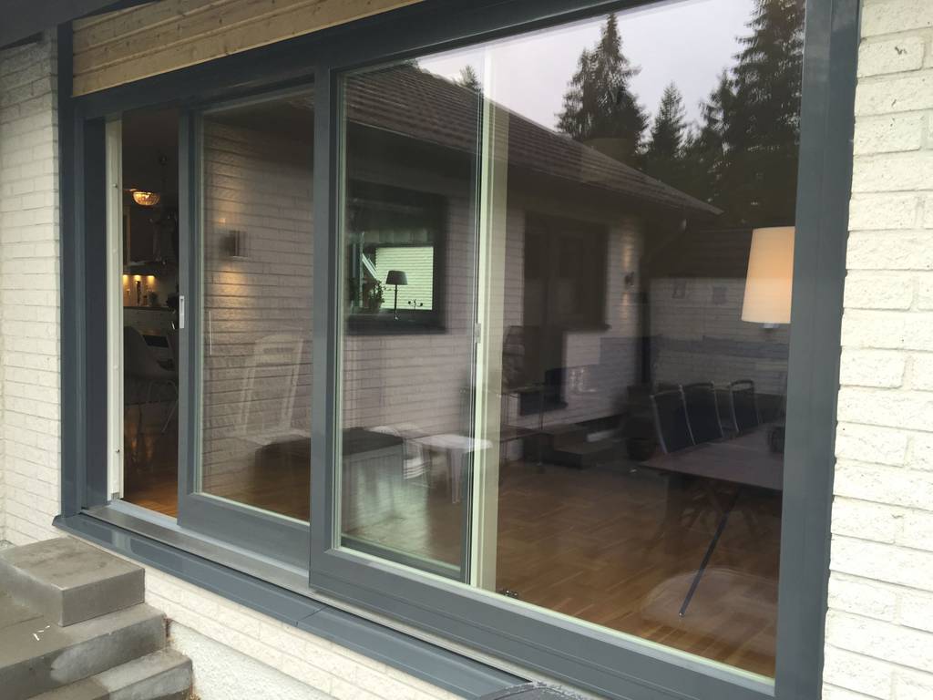 Bild 4 av referensprojekt Fönsterbyte i modern stil i Östergötland