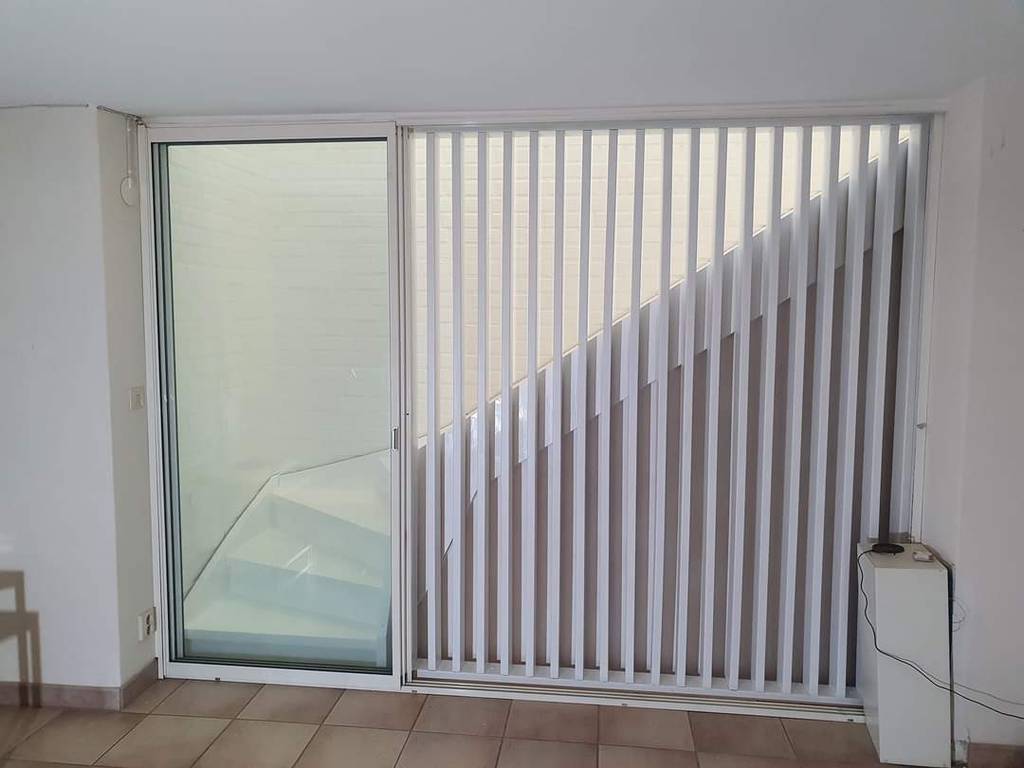 Bild 5 av referensprojekt Byggt om en inomhuspool till ert loungerum samt målning av trappa.