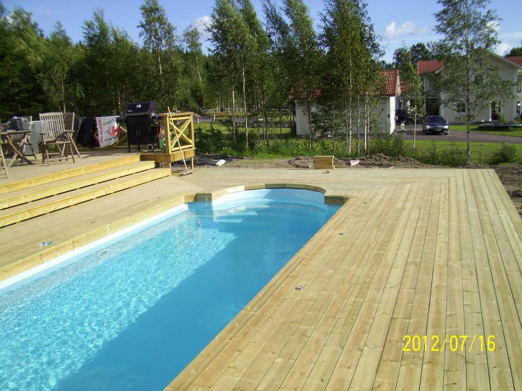 Bild 3 av referensprojekt Altan med inbyggd pool, Alsters kyrkby.