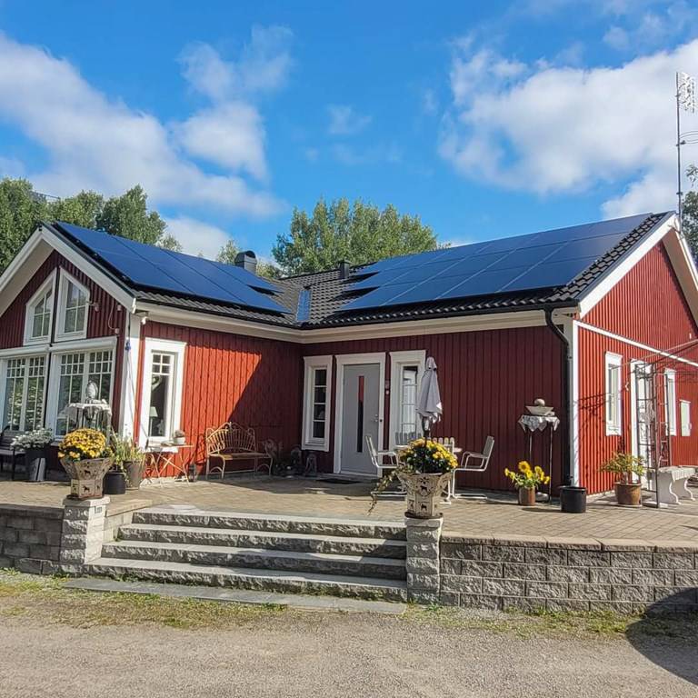 Bild 1 av referensprojekt Solceller Bergshamra