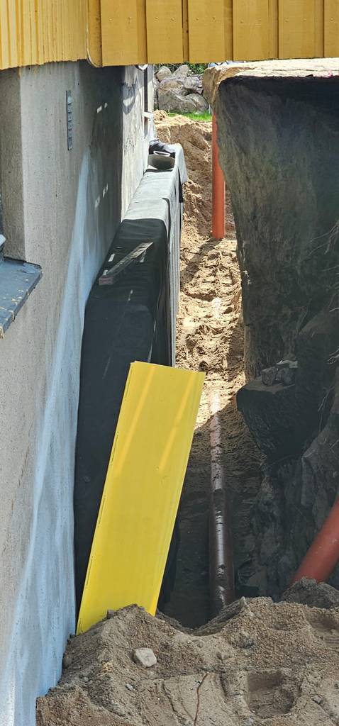 Bild 4 av referensprojekt Dränering, putsning och radonskydd.