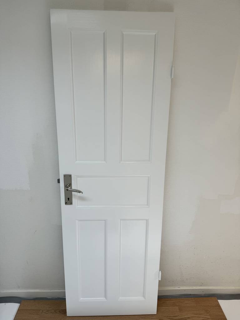 Bild 7 av referensprojekt Renovering dörr Före och efter