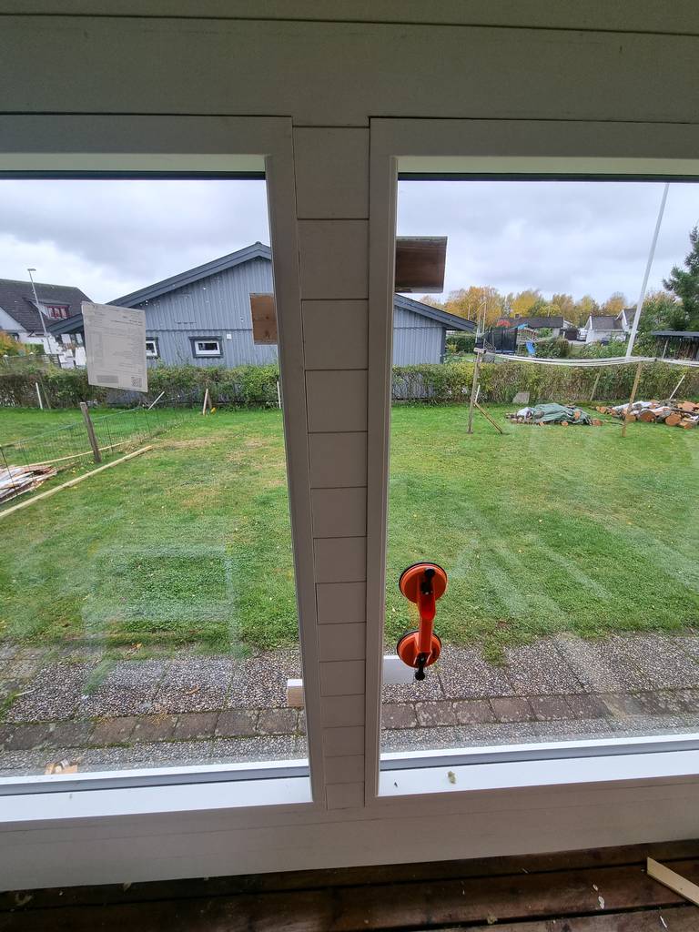 Bild 4 av referensprojekt Fönster byte av altanen, före och efter bilder